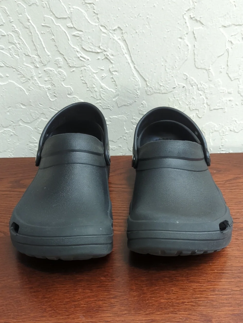 CROCS Men's Black Specialist Work Clog M 7 / W 9